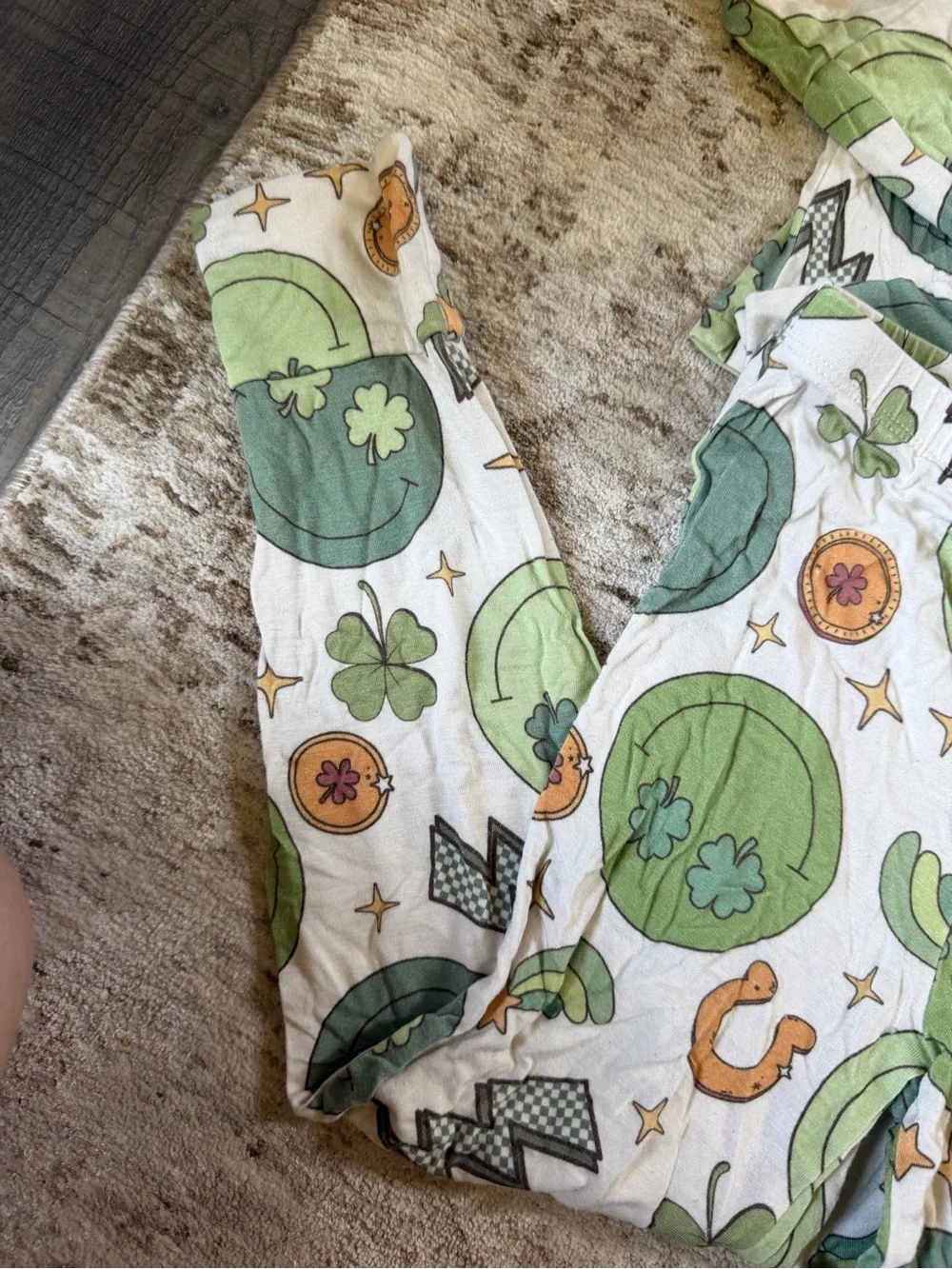 5-6T Posh Peanut Lucky Clover Printed Pajama Set - Green & White